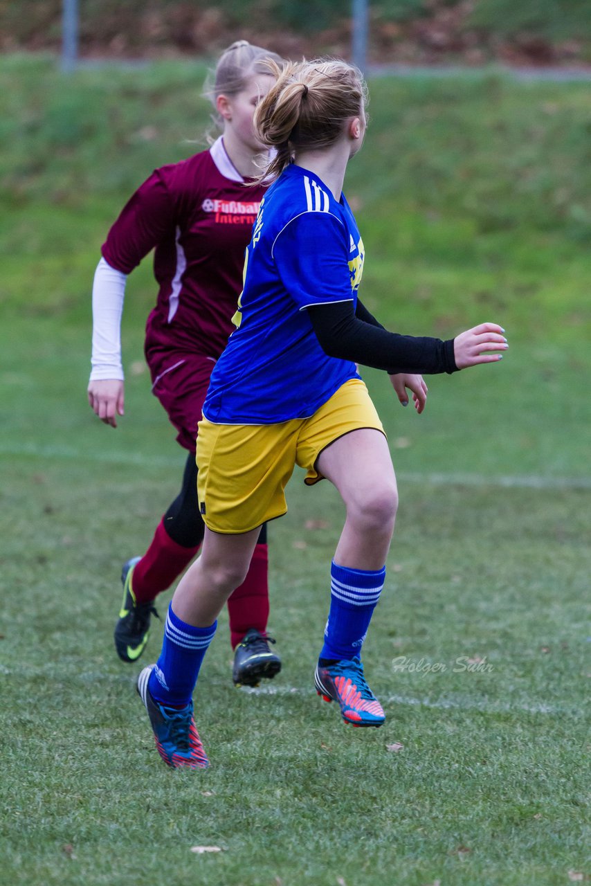 Bild 85 - B-Juniorinnen TSV Gnutz o.W. - SV Henstedt Ulzburg II : Ergebnis: ca. 5:0